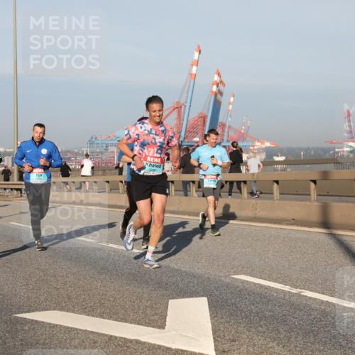 03.10.2025 - Köhlbrandbrückenlauf Yannick Fuchs http://msf.ph/oto/9149016 03.10.2025 08:40:36 Position 2 1039 meine-sportfotos.de