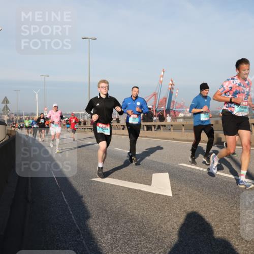 03.10.2025 - Köhlbrandbrückenlauf Yannick Fuchs http://msf.ph/oto/9149030 03.10.2025 08:40:37 Position 2  meine-sportfotos.de