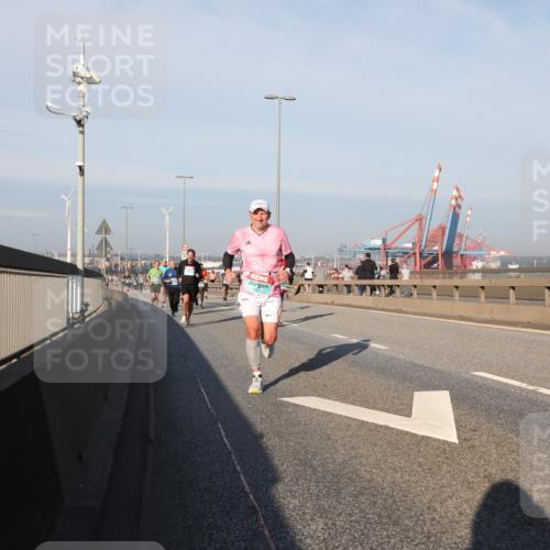 03.10.2025 - Köhlbrandbrückenlauf Yannick Fuchs http://msf.ph/oto/9149057 03.10.2025 08:40:39 Position 2  meine-sportfotos.de