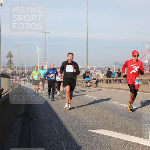 03.10.2025 - Köhlbrandbrückenlauf Yannick Fuchs http://msf.ph/oto/9149091 03.10.2025 08:40:41 Position 2  meine-sportfotos.de