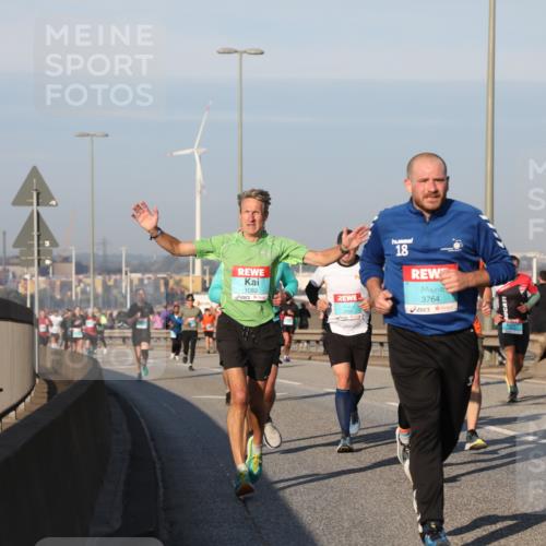 03.10.2025 - Köhlbrandbrückenlauf Yannick Fuchs http://msf.ph/oto/9149122 03.10.2025 08:40:44 Position 2 1080, 3791, 18, 3764 meine-sportfotos.de