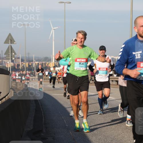 03.10.2025 - Köhlbrandbrückenlauf Yannick Fuchs http://msf.ph/oto/9149139 03.10.2025 08:40:45 Position 2 1080, 3791, 18, 764 meine-sportfotos.de