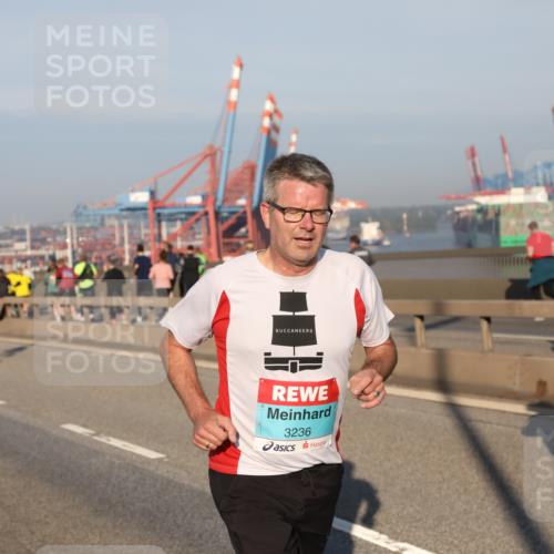 03.10.2025 - Köhlbrandbrückenlauf Yannick Fuchs http://msf.ph/oto/9149253 03.10.2025 08:40:52 Position 2 1312, 3236 meine-sportfotos.de
