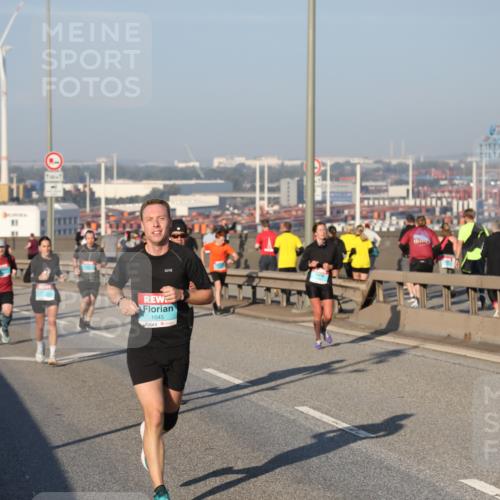 03.10.2025 - Köhlbrandbrückenlauf Yannick Fuchs http://msf.ph/oto/9149265 03.10.2025 08:40:53 Position 2 1045 meine-sportfotos.de