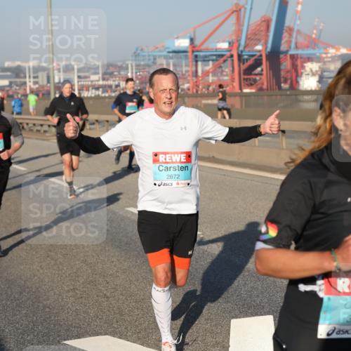 03.10.2025 - Köhlbrandbrückenlauf Yannick Fuchs http://msf.ph/oto/9149455 03.10.2025 08:41:08 Position 2 2672, 3842 meine-sportfotos.de