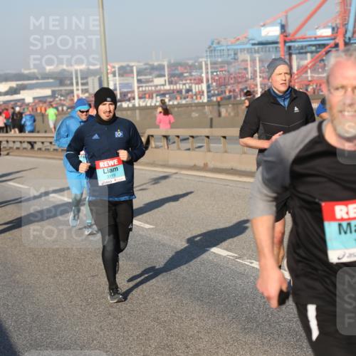 03.10.2025 - Köhlbrandbrückenlauf Yannick Fuchs http://msf.ph/oto/9149481 03.10.2025 08:41:10 Position 2 3119, 1385 meine-sportfotos.de