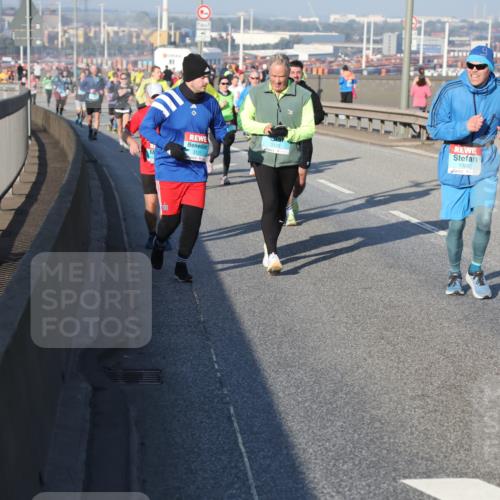 03.10.2025 - Köhlbrandbrückenlauf Yannick Fuchs http://msf.ph/oto/9149504 03.10.2025 08:41:12 Position 2 3121, 1328 meine-sportfotos.de
