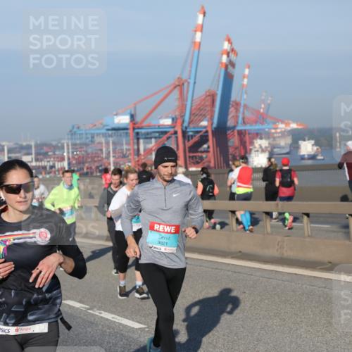 03.10.2025 - Köhlbrandbrückenlauf Yannick Fuchs http://msf.ph/oto/9149676 03.10.2025 08:41:22 Position 2 3821 meine-sportfotos.de