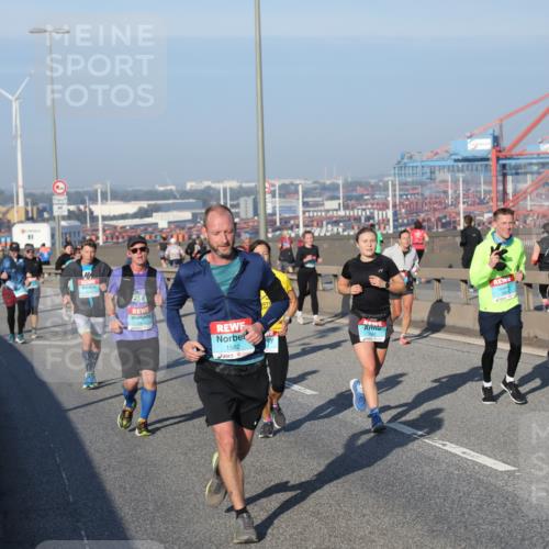 03.10.2025 - Köhlbrandbrückenlauf Yannick Fuchs http://msf.ph/oto/9149688 03.10.2025 08:41:23 Position 2 1582, 17, 1944 meine-sportfotos.de