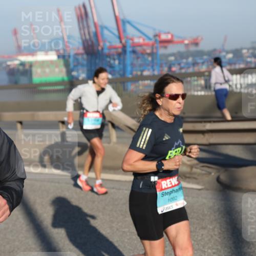 03.10.2025 - Köhlbrandbrückenlauf Yannick Fuchs http://msf.ph/oto/9149756 03.10.2025 08:41:29 Position 2 3656, 1092 meine-sportfotos.de