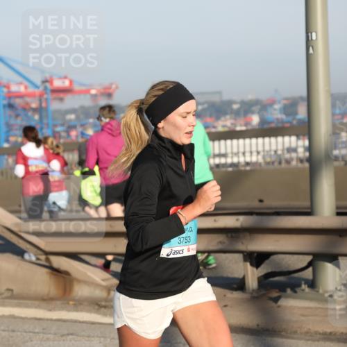 03.10.2025 - Köhlbrandbrückenlauf Yannick Fuchs http://msf.ph/oto/9149823 03.10.2025 08:41:35 Position 2 3753, 18 meine-sportfotos.de