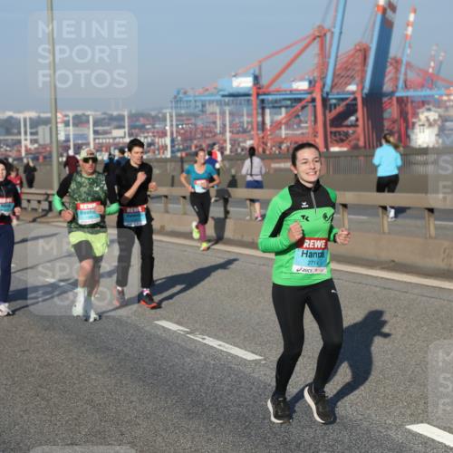 03.10.2025 - Köhlbrandbrückenlauf Yannick Fuchs http://msf.ph/oto/9149837 03.10.2025 08:41:36 Position 2 2714 meine-sportfotos.de