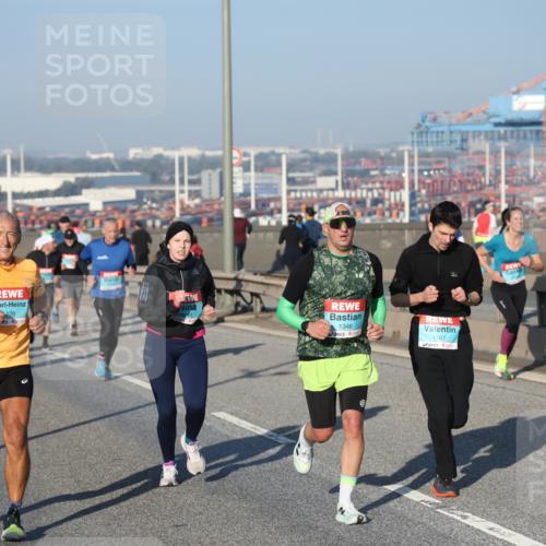 03.10.2025 - Köhlbrandbrückenlauf Yannick Fuchs http://msf.ph/oto/9149844 03.10.2025 08:41:37 Position 2 428, 1346, 1767 meine-sportfotos.de