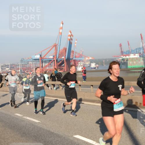 03.10.2025 - Köhlbrandbrückenlauf Yannick Fuchs http://msf.ph/oto/9150064 03.10.2025 08:41:53 Position 2  meine-sportfotos.de