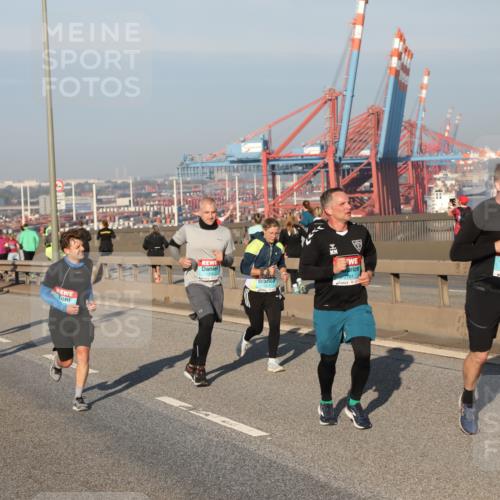 03.10.2025 - Köhlbrandbrückenlauf Yannick Fuchs http://msf.ph/oto/9150077 03.10.2025 08:41:54 Position 2 2807 meine-sportfotos.de