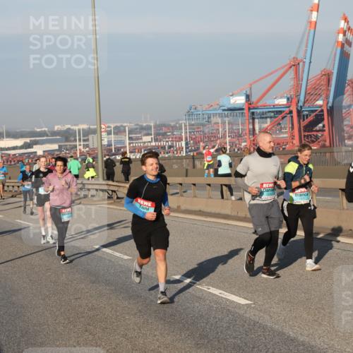 03.10.2025 - Köhlbrandbrückenlauf Yannick Fuchs http://msf.ph/oto/9150086 03.10.2025 08:41:54 Position 2  meine-sportfotos.de