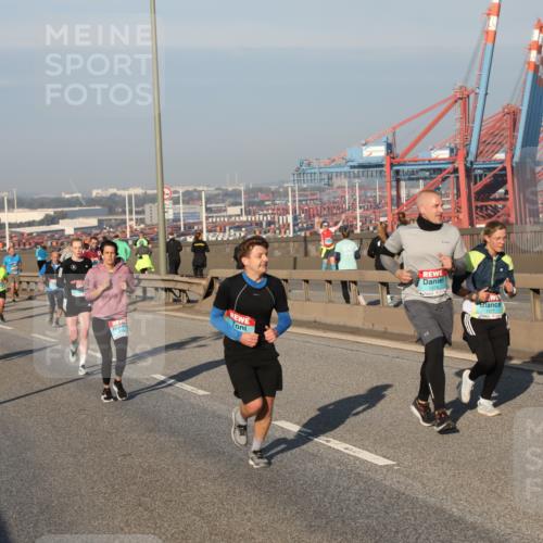 03.10.2025 - Köhlbrandbrückenlauf Yannick Fuchs http://msf.ph/oto/9150090 03.10.2025 08:41:54 Position 2 1378, 1377 meine-sportfotos.de