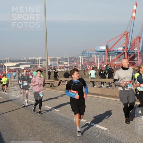 03.10.2025 - Köhlbrandbrückenlauf Yannick Fuchs http://msf.ph/oto/9150093 03.10.2025 08:41:55 Position 2 1377 meine-sportfotos.de