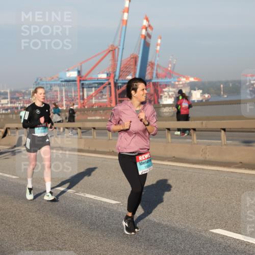 03.10.2025 - Köhlbrandbrückenlauf Yannick Fuchs http://msf.ph/oto/9150106 03.10.2025 08:41:58 Position 2 1424 meine-sportfotos.de
