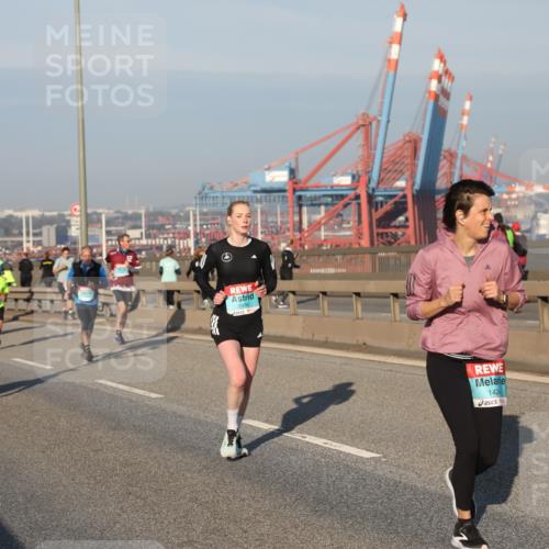03.10.2025 - Köhlbrandbrückenlauf Yannick Fuchs http://msf.ph/oto/9150108 03.10.2025 08:41:58 Position 2 1424 meine-sportfotos.de