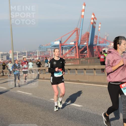 03.10.2025 - Köhlbrandbrückenlauf Yannick Fuchs http://msf.ph/oto/9150115 03.10.2025 08:41:58 Position 2 2698 meine-sportfotos.de