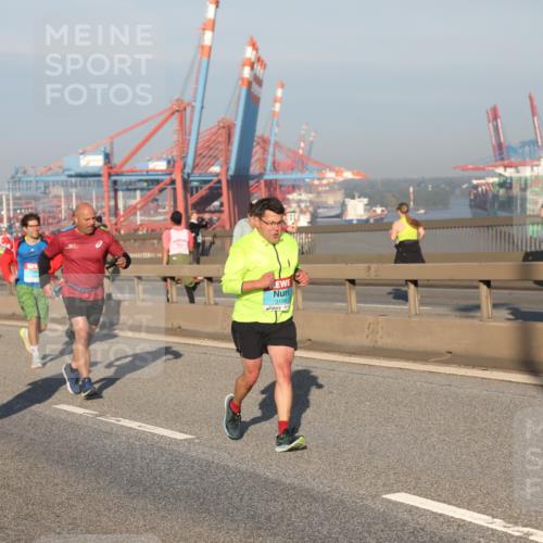 03.10.2025 - Köhlbrandbrückenlauf Yannick Fuchs http://msf.ph/oto/9150199 03.10.2025 08:42:05 Position 2 1516, 3198 meine-sportfotos.de
