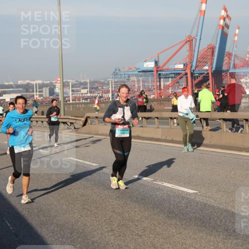 03.10.2025 - Köhlbrandbrückenlauf Yannick Fuchs http://msf.ph/oto/9150263 03.10.2025 08:42:09 Position 2 3278 meine-sportfotos.de