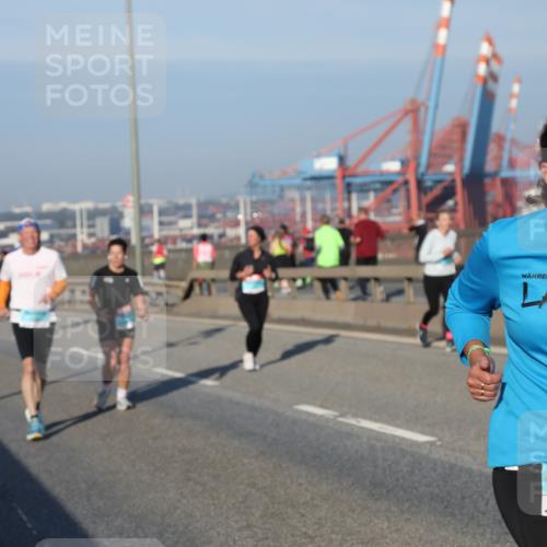 03.10.2025 - Köhlbrandbrückenlauf Yannick Fuchs http://msf.ph/oto/9150291 03.10.2025 08:42:12 Position 2 3425 meine-sportfotos.de