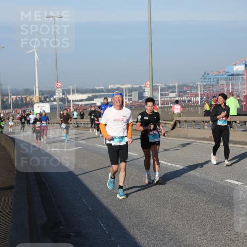 03.10.2025 - Köhlbrandbrückenlauf Yannick Fuchs http://msf.ph/oto/9150296 03.10.2025 08:42:13 Position 2  meine-sportfotos.de