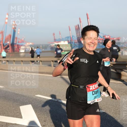 03.10.2025 - Köhlbrandbrückenlauf Yannick Fuchs http://msf.ph/oto/9150325 03.10.2025 08:42:17 Position 2 2671 meine-sportfotos.de