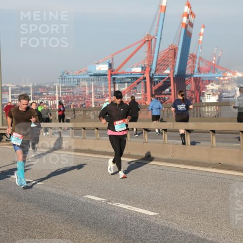 03.10.2025 - Köhlbrandbrückenlauf Yannick Fuchs http://msf.ph/oto/9150358 03.10.2025 08:42:20 Position 2  meine-sportfotos.de