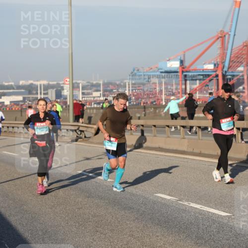 03.10.2025 - Köhlbrandbrückenlauf Yannick Fuchs http://msf.ph/oto/9150366 03.10.2025 08:42:21 Position 2 2903, 3799 meine-sportfotos.de