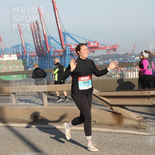 03.10.2025 - Köhlbrandbrückenlauf Yannick Fuchs http://msf.ph/oto/9150437 03.10.2025 08:42:28 Position 2 1301 meine-sportfotos.de