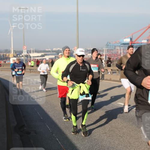03.10.2025 - Köhlbrandbrückenlauf Yannick Fuchs http://msf.ph/oto/9150473 03.10.2025 08:42:32 Position 2 1199 meine-sportfotos.de