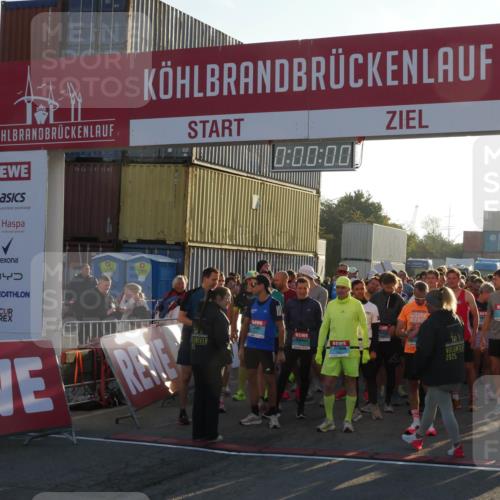 03.10.2025 - Köhlbrandbrückenlauf Matties Gatica Varas http://msf.ph/oto/9163173 03.10.2025 08:59:33 Ziel  meine-sportfotos.de