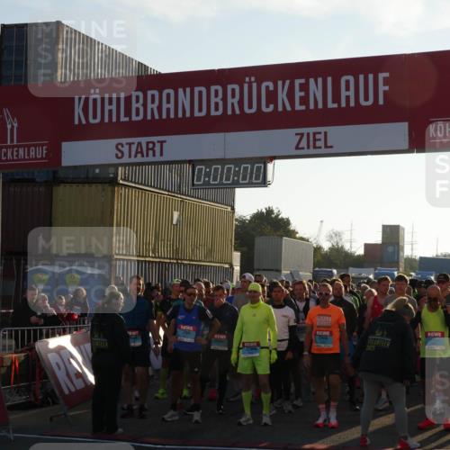 03.10.2025 - Köhlbrandbrückenlauf Matties Gatica Varas http://msf.ph/oto/9163177 03.10.2025 08:59:44 Ziel  meine-sportfotos.de