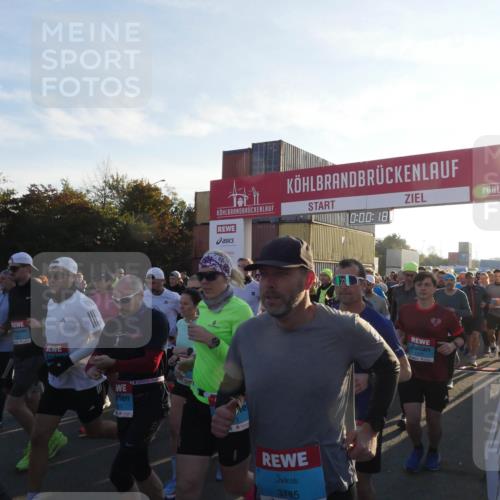 03.10.2025 - Köhlbrandbrückenlauf Matties Gatica Varas http://msf.ph/oto/9163225 03.10.2025 09:00:19 Ziel  meine-sportfotos.de