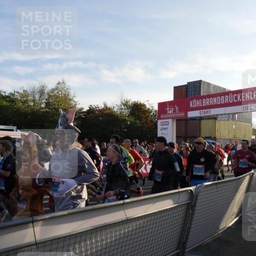 03.10.2025 - Köhlbrandbrückenlauf Matties Gatica Varas http://msf.ph/oto/9163247 03.10.2025 09:00:33 Ziel  meine-sportfotos.de
