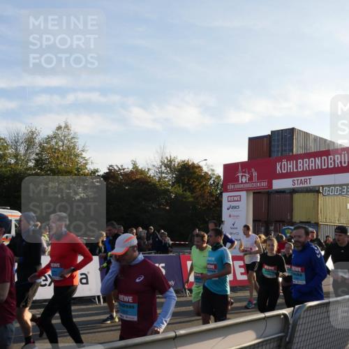 03.10.2025 - Köhlbrandbrückenlauf Matties Gatica Varas http://msf.ph/oto/9163250 03.10.2025 09:00:35 Ziel  meine-sportfotos.de