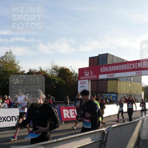 03.10.2025 - Köhlbrandbrückenlauf Matties Gatica Varas http://msf.ph/oto/9163254 03.10.2025 09:00:37 Ziel  meine-sportfotos.de