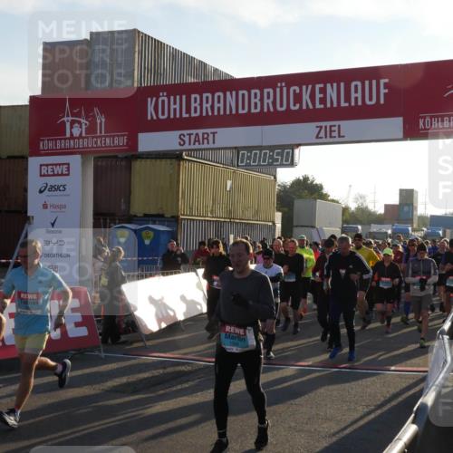 03.10.2025 - Köhlbrandbrückenlauf Matties Gatica Varas http://msf.ph/oto/9163263 03.10.2025 09:00:52 Ziel  meine-sportfotos.de
