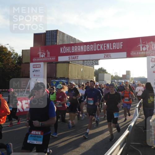 03.10.2025 - Köhlbrandbrückenlauf Matties Gatica Varas http://msf.ph/oto/9163275 03.10.2025 09:00:56 Ziel  meine-sportfotos.de