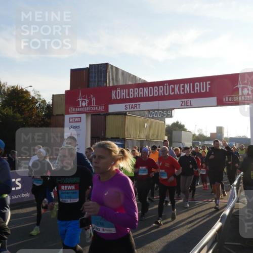 03.10.2025 - Köhlbrandbrückenlauf Matties Gatica Varas http://msf.ph/oto/9163291 03.10.2025 09:01:00 Ziel  meine-sportfotos.de