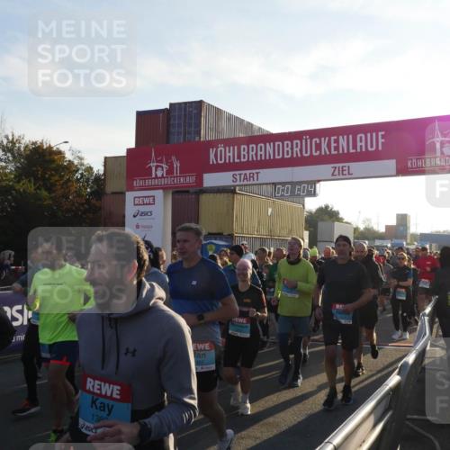 03.10.2025 - Köhlbrandbrückenlauf Matties Gatica Varas http://msf.ph/oto/9163309 03.10.2025 09:01:05 Ziel  meine-sportfotos.de