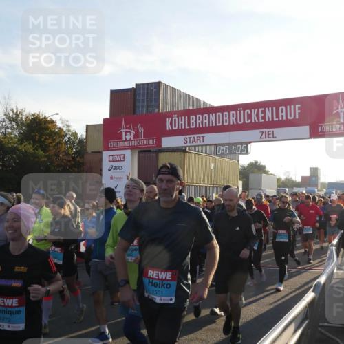 03.10.2025 - Köhlbrandbrückenlauf Matties Gatica Varas http://msf.ph/oto/9163315 03.10.2025 09:01:07 Ziel  meine-sportfotos.de