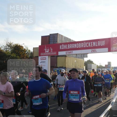 03.10.2025 - Köhlbrandbrückenlauf Matties Gatica Varas http://msf.ph/oto/9163342 03.10.2025 09:01:20 Ziel  meine-sportfotos.de
