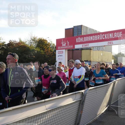 03.10.2025 - Köhlbrandbrückenlauf Matties Gatica Varas http://msf.ph/oto/9163345 03.10.2025 09:01:32 Ziel  meine-sportfotos.de