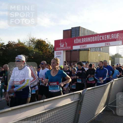 03.10.2025 - Köhlbrandbrückenlauf Matties Gatica Varas http://msf.ph/oto/9163347 03.10.2025 09:01:33 Ziel  meine-sportfotos.de