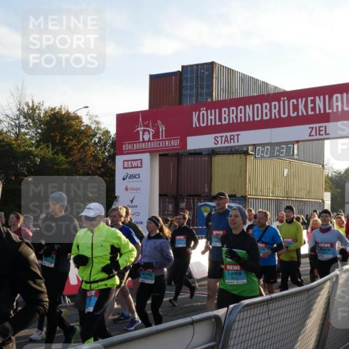 03.10.2025 - Köhlbrandbrückenlauf Matties Gatica Varas http://msf.ph/oto/9163352 03.10.2025 09:01:39 Ziel  meine-sportfotos.de