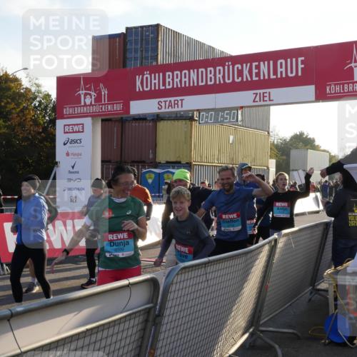03.10.2025 - Köhlbrandbrückenlauf Matties Gatica Varas http://msf.ph/oto/9163360 03.10.2025 09:01:51 Ziel  meine-sportfotos.de